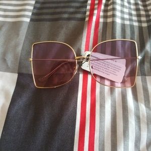 Sun gallaes for sunglass buisness